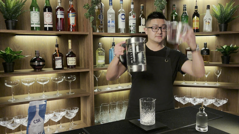 How Much Ice Should You Use in a Cocktail?